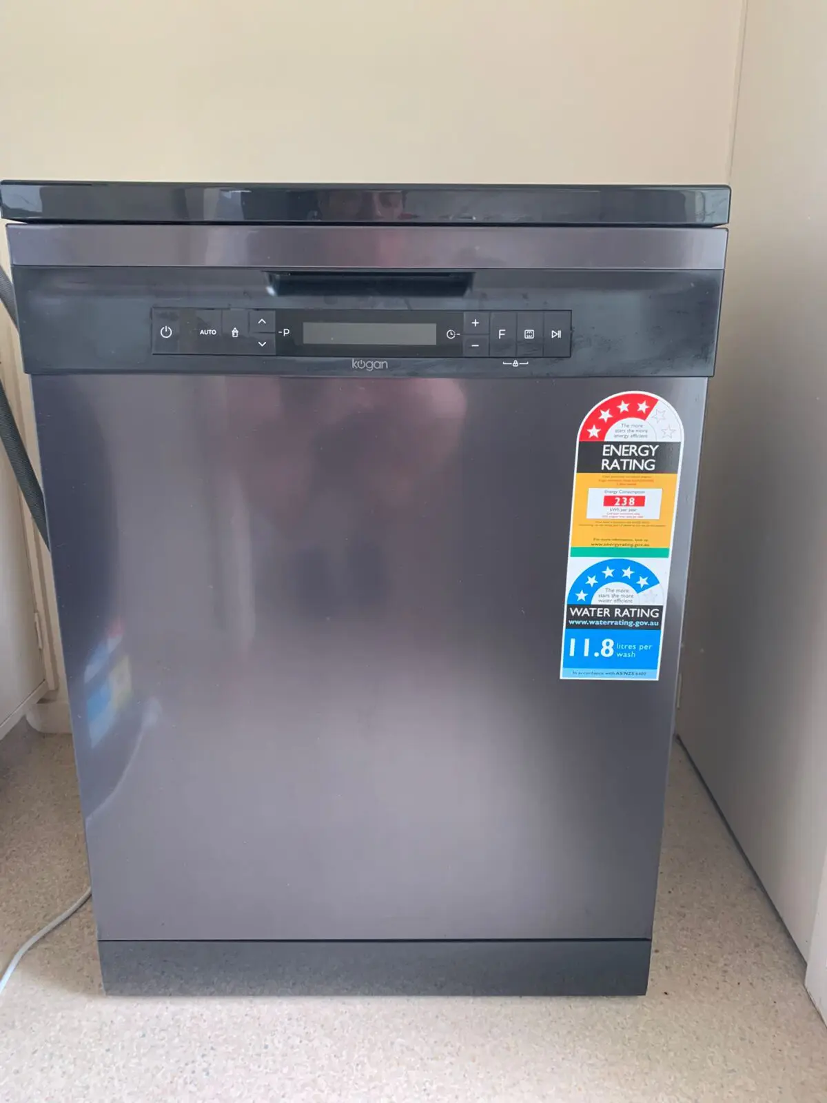 Kogan-60cm-Freestanding-Dishwasher-1